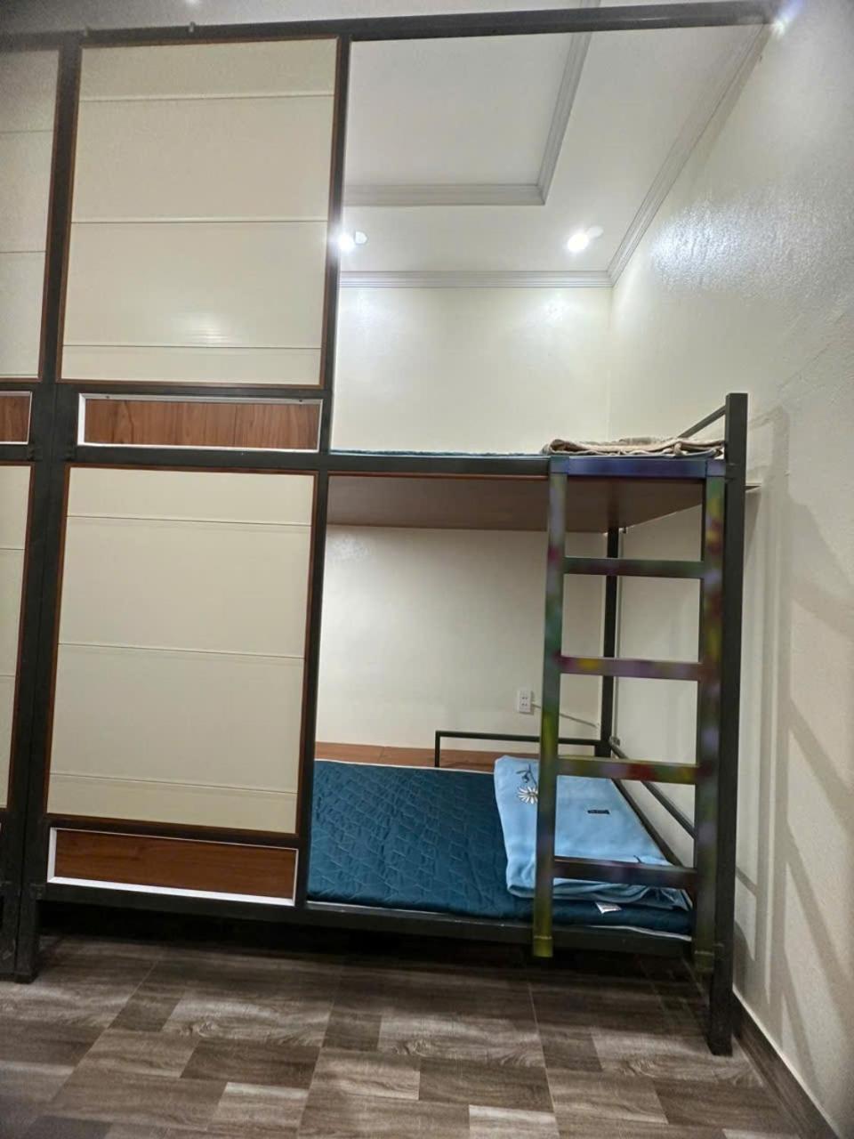 Viethung Hostel-Motorbikes For Rental - Tour Lang Lap Room photo